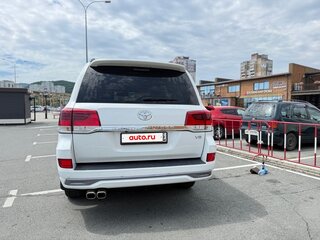 2014 Toyota Land Cruiser 200 Series Рестайлинг 1, белый, 4550000 рублей, вид 4