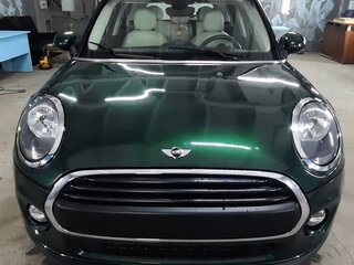 2018 Mini Hatch Cooper III (F55/F56) Рестайлинг, зелёный, 1207325 рублей, вид 3