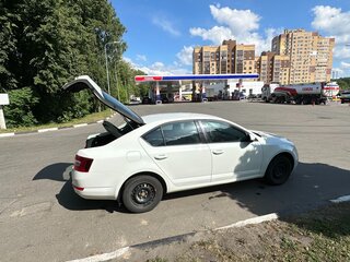 2015 Skoda Octavia III (A7), белый, 1400000 рублей, вид 5