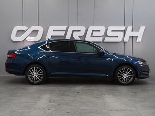 2019 Skoda Superb III Рестайлинг, синий, 2406000 рублей, вид 5