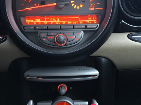 2008 Mini Hatch Cooper II (R56), бежевый - вид 18