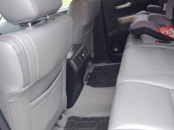 2007 Toyota Tundra CrewMax II, серый, 2100000 рублей - вид 16