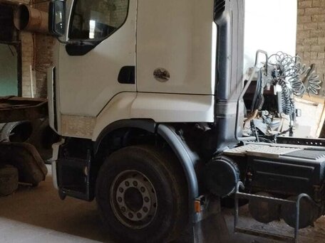 2012 Renault Premium, белый, 3900000 рублей, вид 3