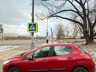 2010 Peugeot 308 I, красный, 450000 рублей, вид 2