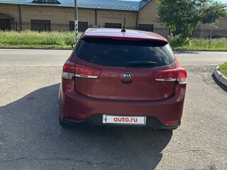 2017 Kia Rio III Рестайлинг, красный, 770000 рублей, вид 4