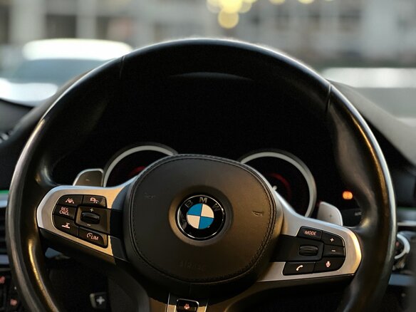 2018 BMW 5 серии 530i xDrive VII (G30/G31/G38), белый, 4575000 рублей - вид 36