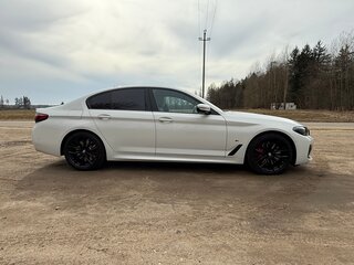 2020 BMW 5 серии 540i VII (G30/G31/G38) Рестайлинг, белый, 4500000 рублей, вид 5
