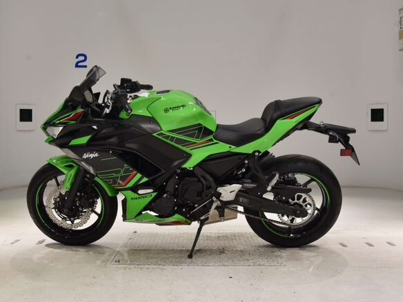 2023 Kawasaki Ninja 650, зелёный, 1100000 рублей - вид 1
