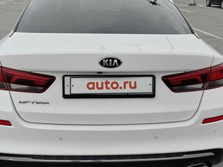 2019 Kia Optima IV Рестайлинг, белый, 1999000 рублей, вид 3