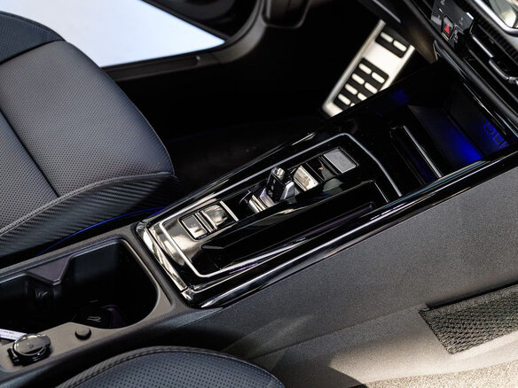 2025 Volkswagen Golf R VIII Рестайлинг, чёрный, 7289000 рублей - вид 12