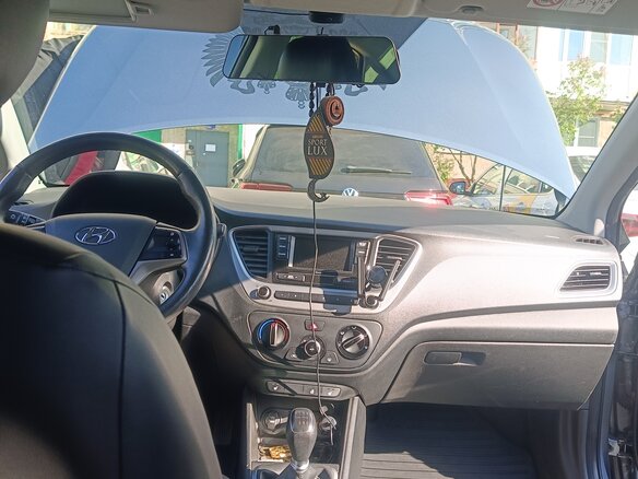 2017 Hyundai Solaris II, серый, 1400000 рублей