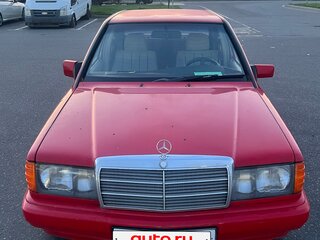 1991 Mercedes-Benz 190 (W201), красный, 1000000 рублей, вид 1