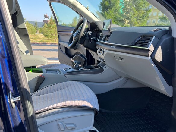 2021 Audi Q5 45 TFSI II (FY) Рестайлинг, синий, 4450000 рублей - вид 6