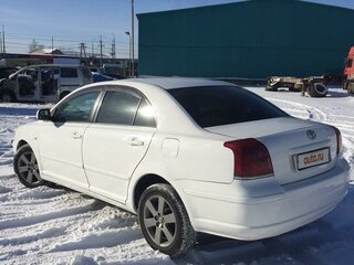 2004 Toyota Avensis II, белый, 683000 рублей, вид 3