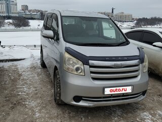 2008 Toyota Noah II (R70), серый, 1300000 рублей, вид 1