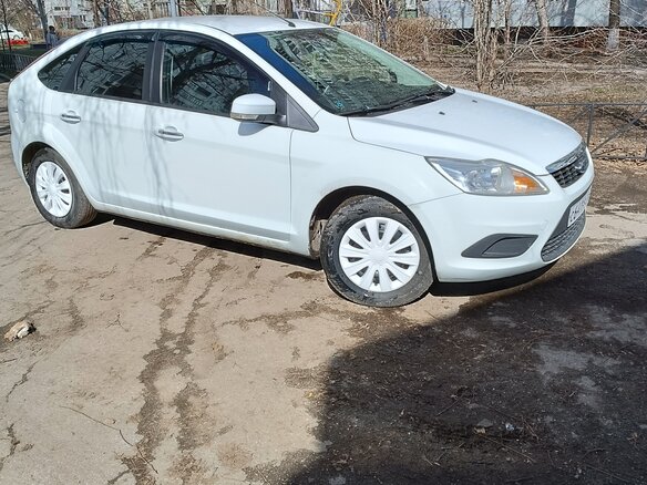 2011 Ford Focus II Рестайлинг, белый, 580000 рублей - вид 3