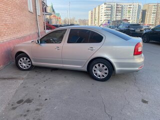 2013 Skoda Octavia II (A5) Рестайлинг, серебристый, 900000 рублей, вид 3