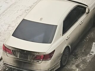 2013 Toyota Crown Majesta VI (S210), белый, 2950000 рублей, вид 4