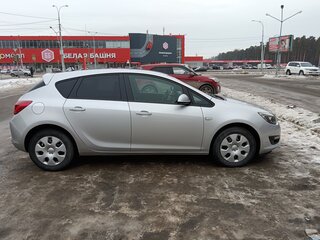 2013 Opel Astra J Рестайлинг, серый, 650000 рублей, вид 2