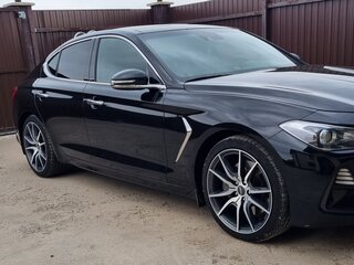 2020 Genesis G70 I, чёрный, 3200000 рублей, вид 4