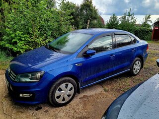 2018 Volkswagen Polo V Рестайлинг, синий, 1350000 рублей, вид 2