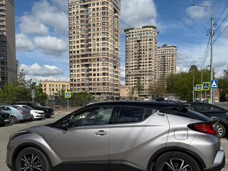 2021 Toyota C-HR I Рестайлинг, серый, 3100000 рублей, вид 3