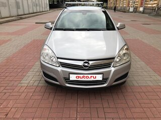 2009 Opel Astra H Рестайлинг, серебристый, 550000 рублей, вид 3
