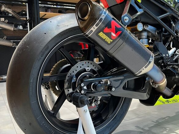 2019 BMW S 1000 RR, серебристый, 3000000 рублей - вид 22