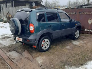 2010 Chevrolet Niva I Рестайлинг, зелёный, 450000 рублей, вид 3