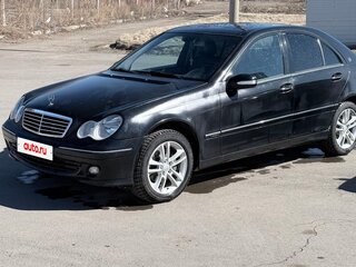 2004 Mercedes-Benz C-Класс 180 II (W203), чёрный, 500000 рублей, вид 1