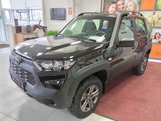 2023 Lada (ВАЗ) Niva Travel I, чёрный, 1350000 рублей, вид 1