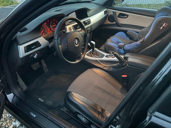 2009 BMW 3 серии 320d V (E90/E91/E92/E93) Рестайлинг, чёрный, 1050000 рублей - вид 7
