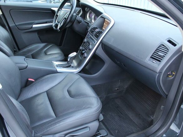 2012 Volvo XC60 I, серый - вид 10