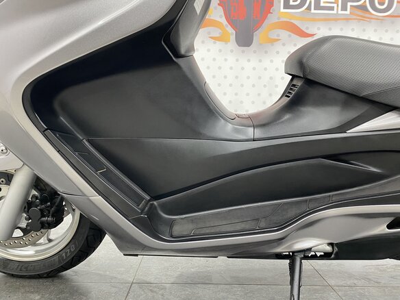 2006 Suzuki Burgman (SkyWave) 400, серебристый, 279000 рублей - вид 10