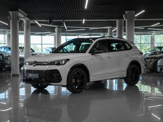 2026 Volkswagen Tiguan L Pro III (China Market), белый, 5050000 рублей, вид 1