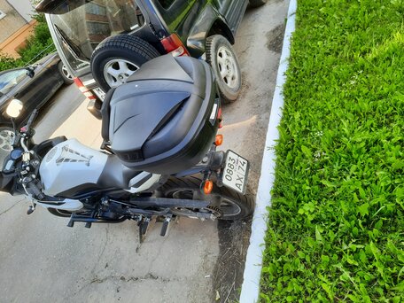 2011 Yamaha XJ6 (FZ6R), белый, 450000 рублей, вид 4