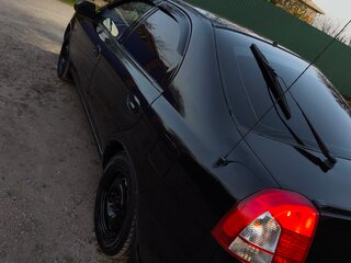 2002 Kia Sephia II Рестайлинг, чёрный, 450000 рублей, вид 3