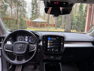 2020 Volvo XC40 I, серебристый, 3600000 рублей, вид 3