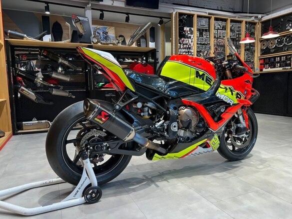2019 BMW S 1000 RR, серебристый, 3000000 рублей - вид 11