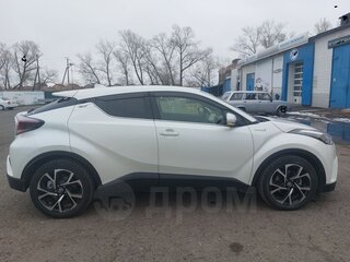 2017 Toyota C-HR I, белый, 2299000 рублей, вид 1