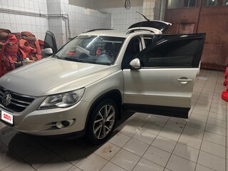 2011 Volkswagen Tiguan I, серый, 1100000 рублей, вид 2