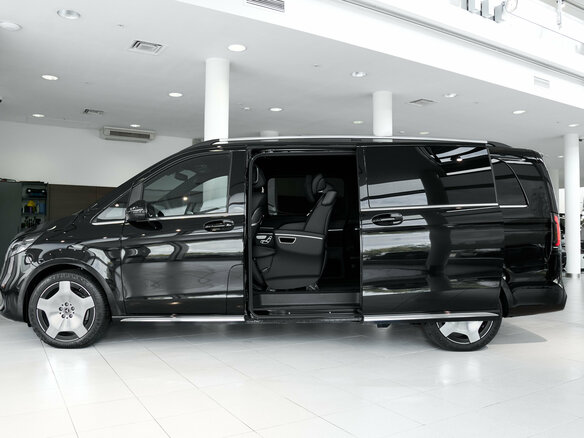 2026 Mercedes-Benz V-Класс 300 d экстра длинный III (W447) Рестайлинг 2, чёрный - вид 3