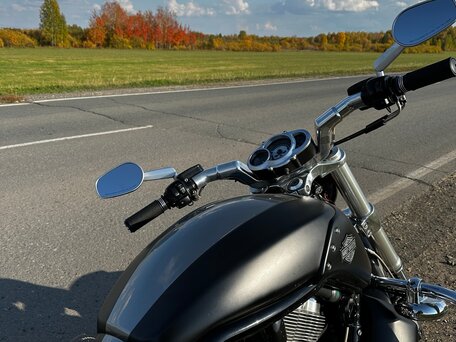 2011 Harley-Davidson V-Rod Muscle, чёрный, 1499000 рублей, вид 2