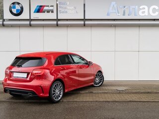 2015 Mercedes-Benz A-Класс 180 III (W176), красный, 2380000 рублей, вид 3