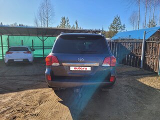2014 Toyota Land Cruiser 200 Series Рестайлинг 1, серый, 3600000 рублей, вид 2