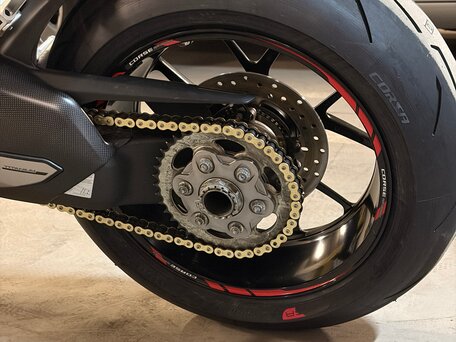 2022 Ducati Streetfighter V4, красный, 1200000 рублей, вид 1
