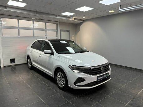 2020 Volkswagen Polo VI, белый, 1800000 рублей, вид 3