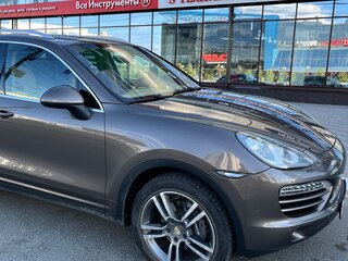 2011 Porsche Cayenne Diesel II (958), коричневый, 3290000 рублей, вид 3