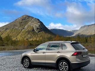 2018 Volkswagen Tiguan II, коричневый, 2800000 рублей, вид 4