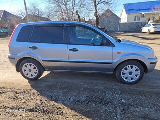 2005 Ford Fusion I, серый, 450000 рублей, вид 2
